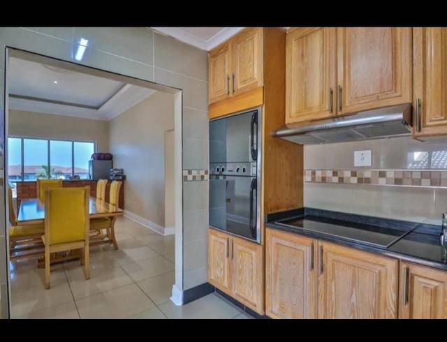 5 BEDROOM HOUSE FOR SALE IN BLUFF